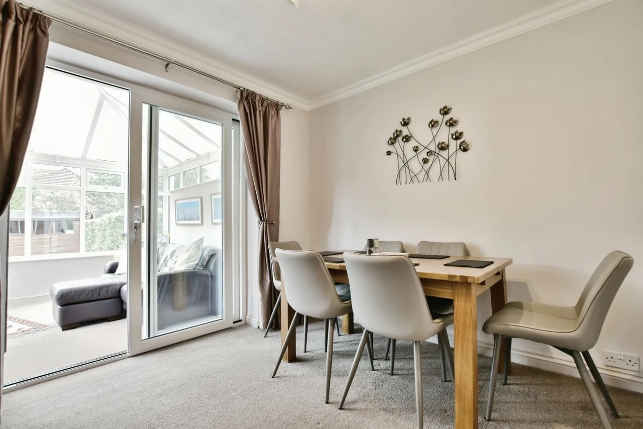 Bowerfield Crescent, Hazel Grove, Stockport, Greater Manchester, SK7, photo 4