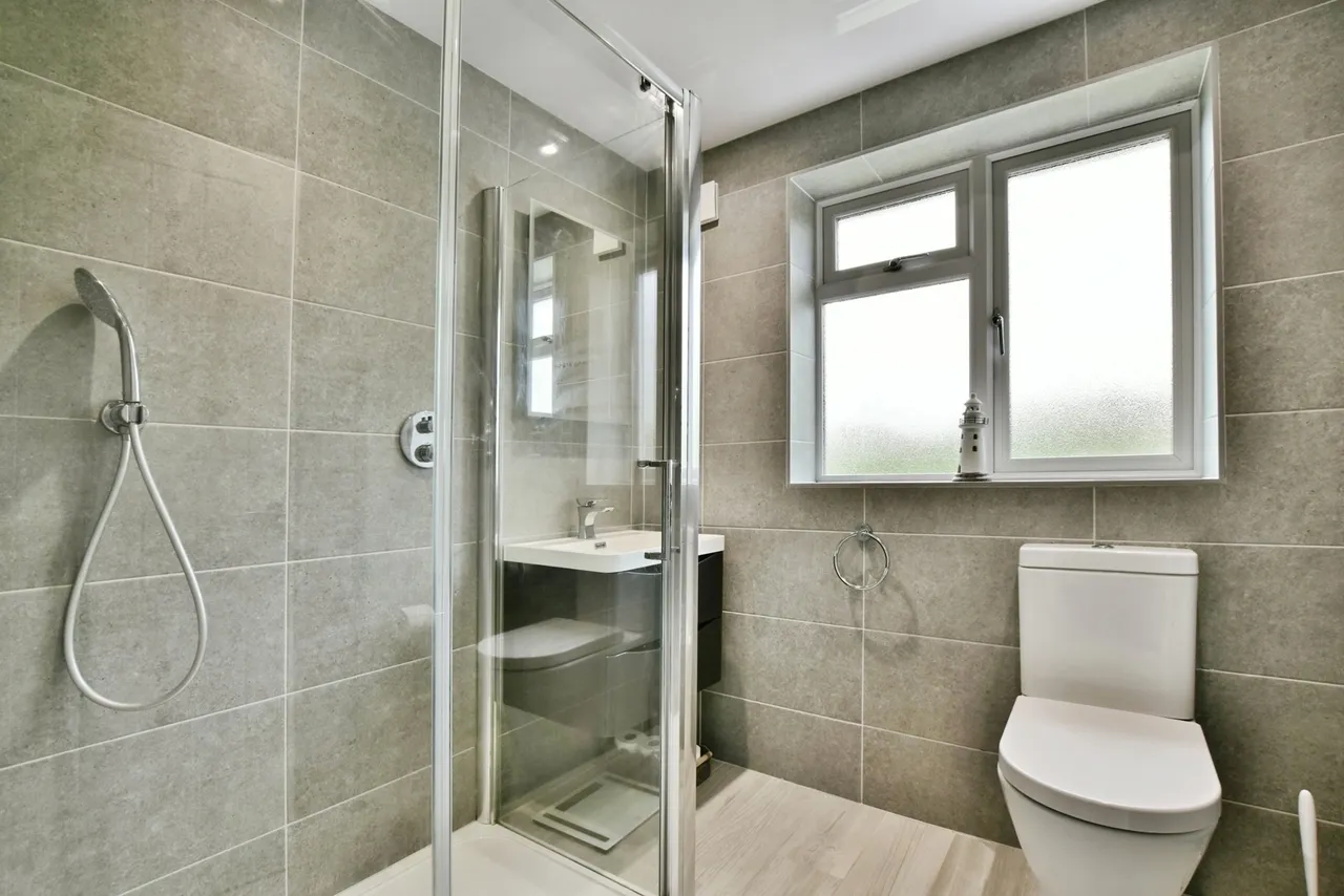 Bowerfield Crescent, Hazel Grove, Stockport, Greater Manchester, SK7, photo 11