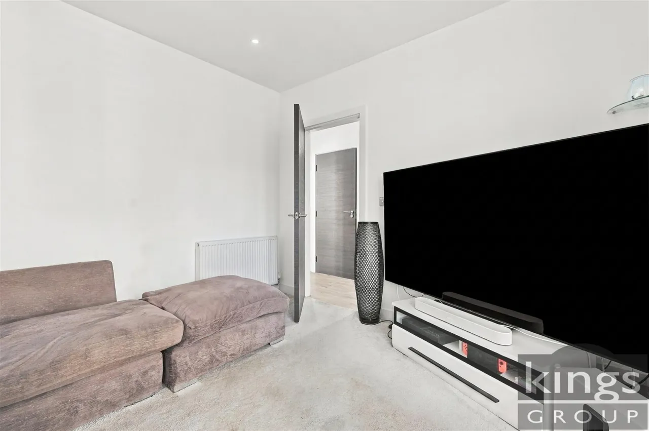 Markwick Avenue, Cheshunt, photo 3
