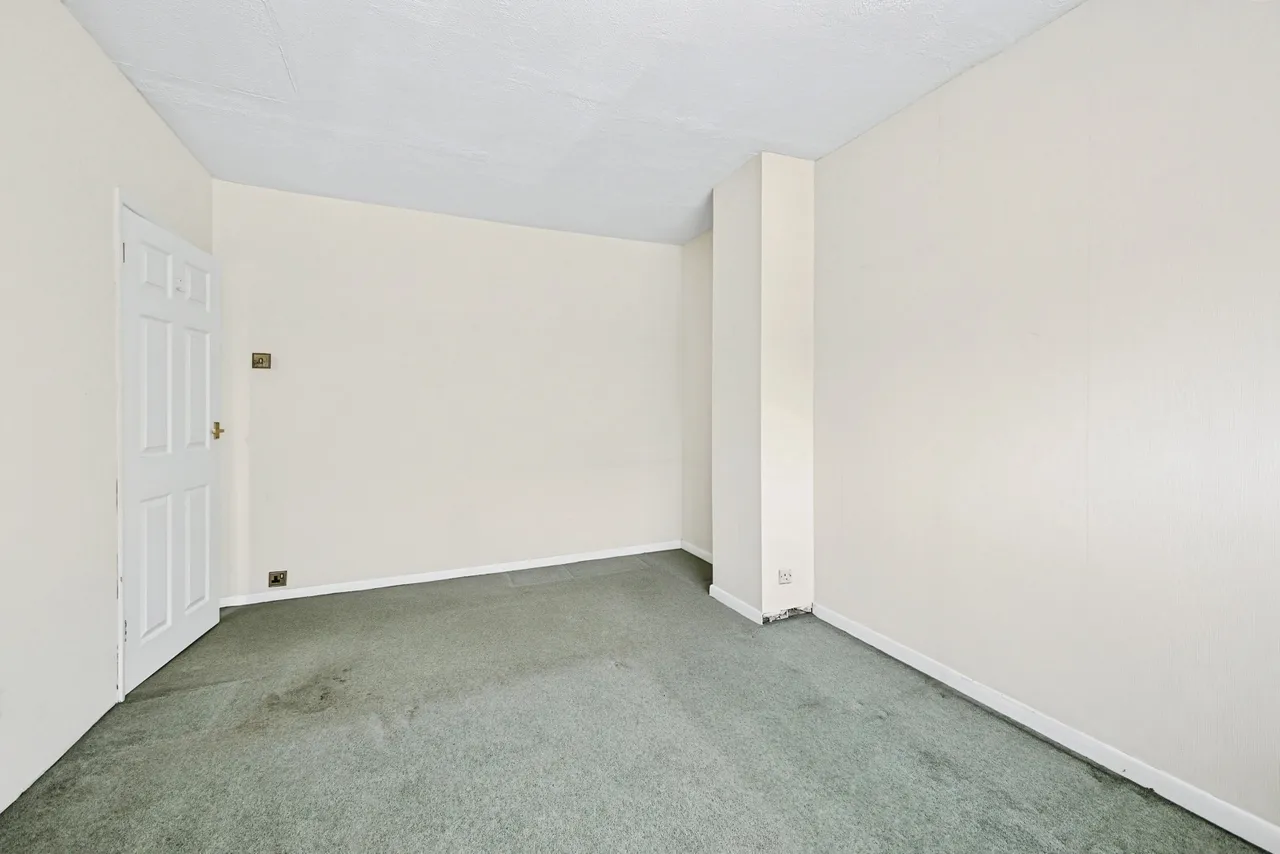 Harlestone Road, Northampton, Northamptonshire, NN5, photo 13