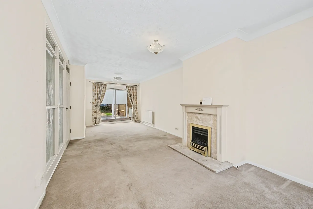 Harlestone Road, Northampton, Northamptonshire, NN5, photo 2