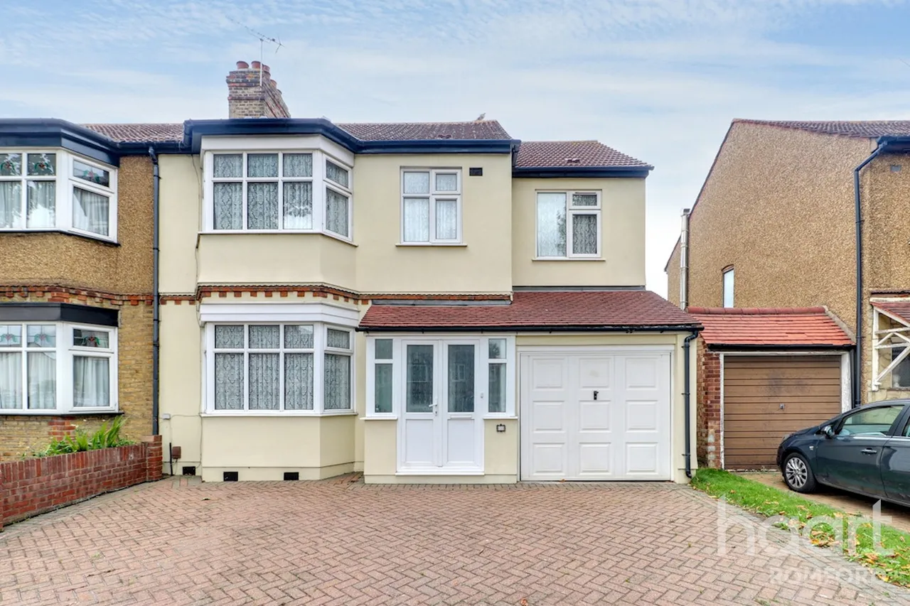 Rush Green Road, Romford, RM7, photo 13