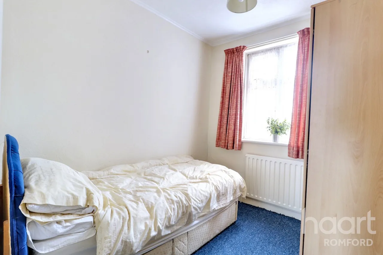 Rush Green Road, Romford, RM7, photo 17