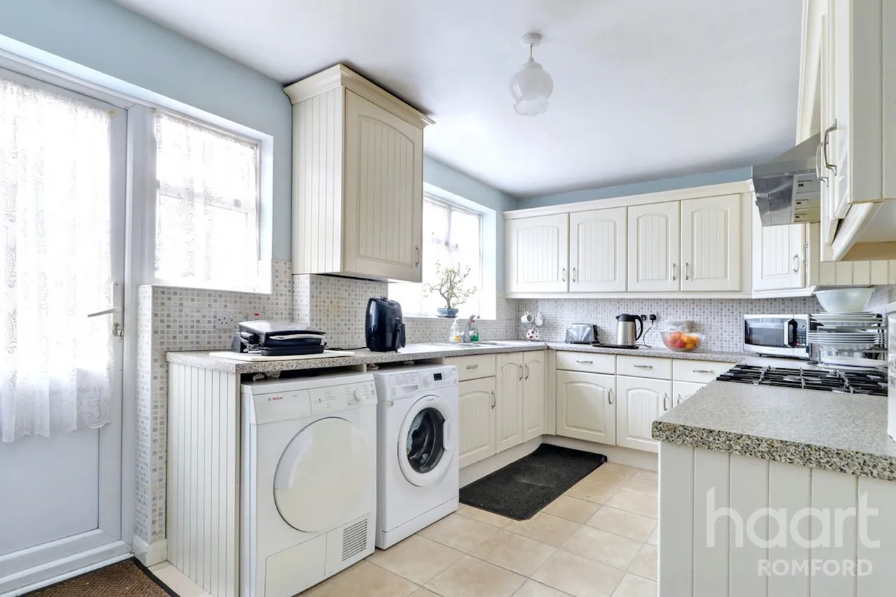 Rush Green Road, Romford, RM7, photo 6