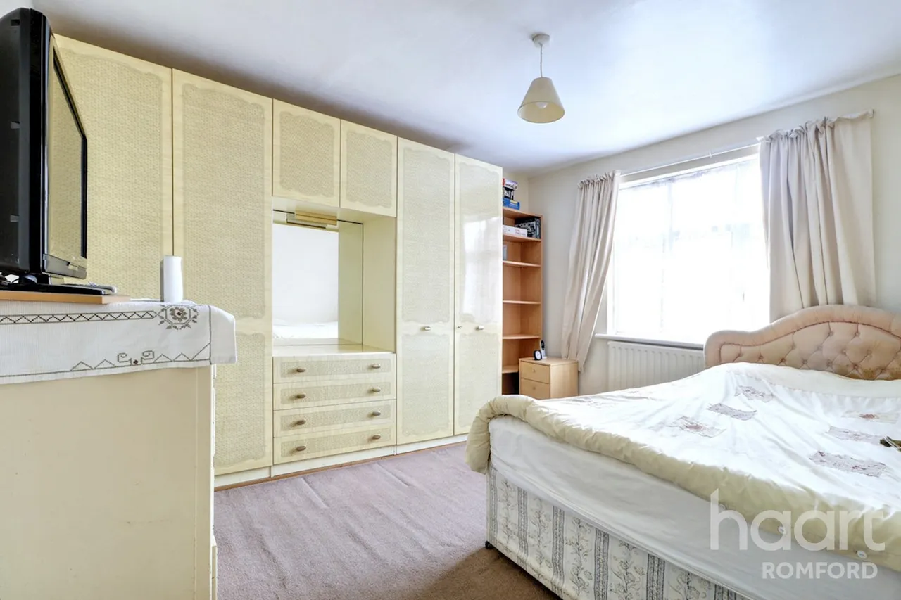 Rush Green Road, Romford, RM7, photo 14
