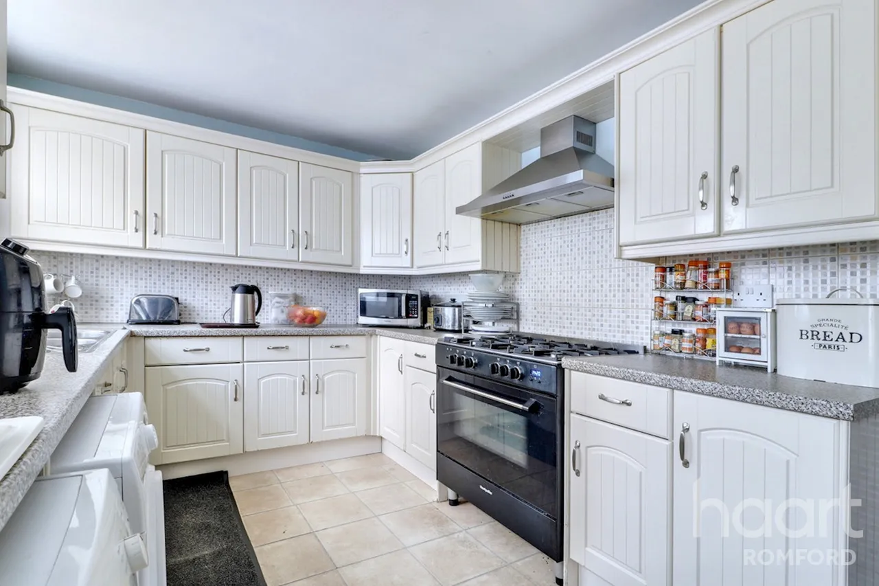 Rush Green Road, Romford, RM7, photo 12