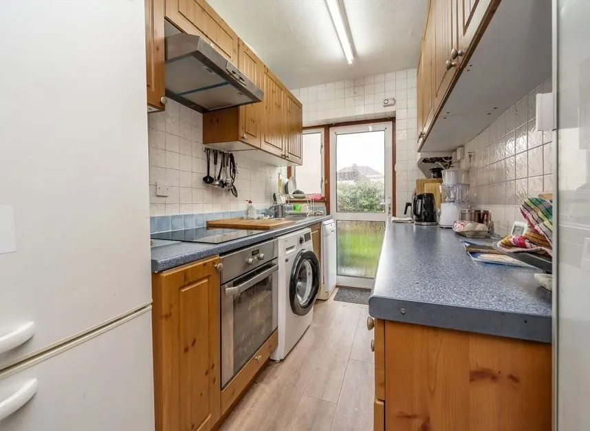 Scorton Avenue, Perivale, UB6, photo 4