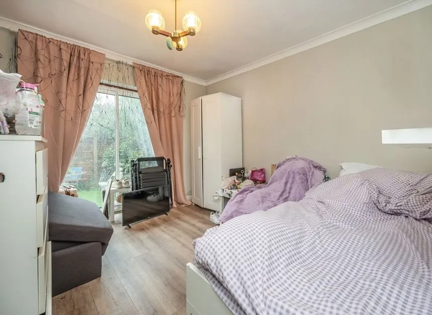 Scorton Avenue, Perivale, UB6, photo 3