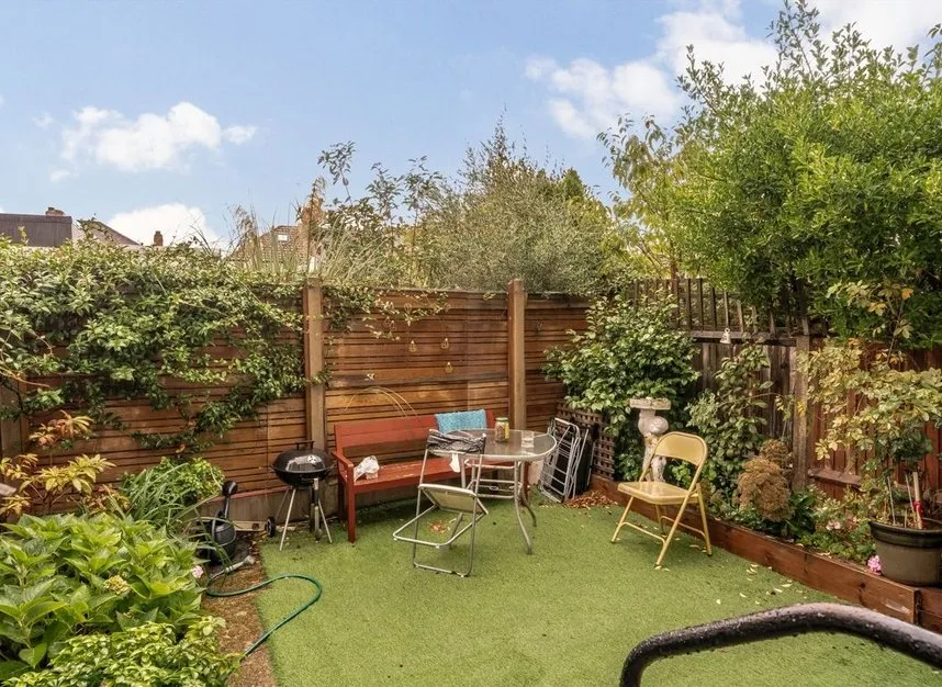 Scorton Avenue, Perivale, UB6, photo 5