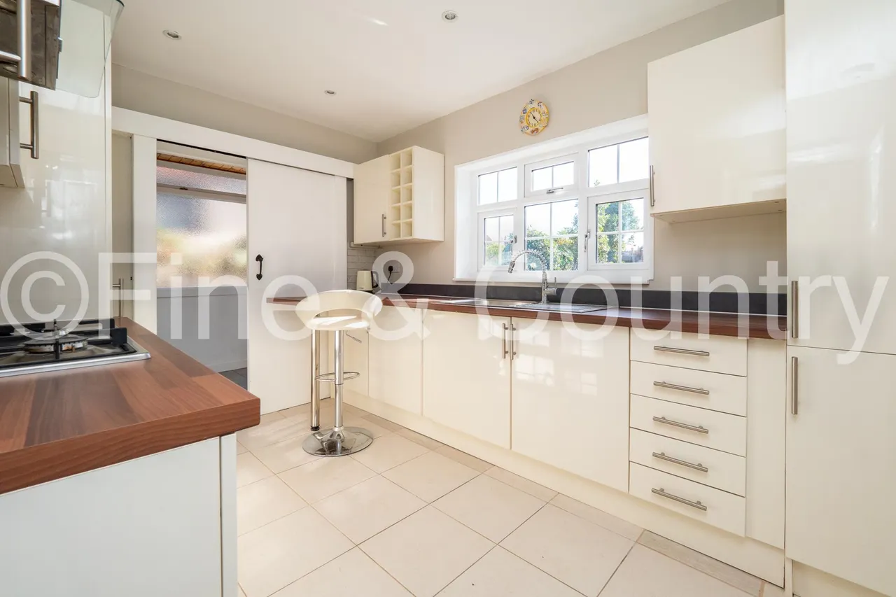 The Drive, Epsom, KT19, photo 3