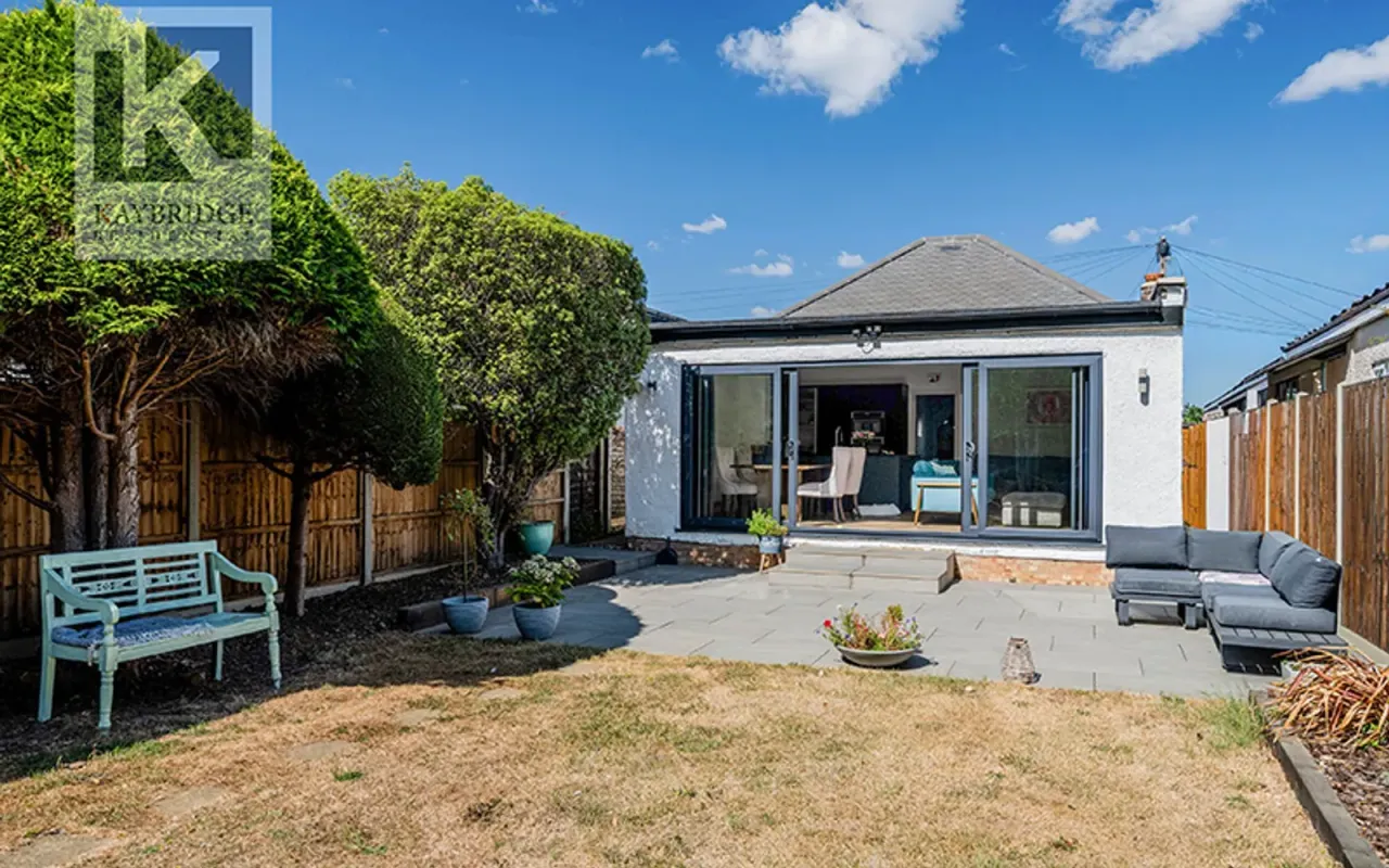 Amis Avenue, Epsom, KT19, photo 11