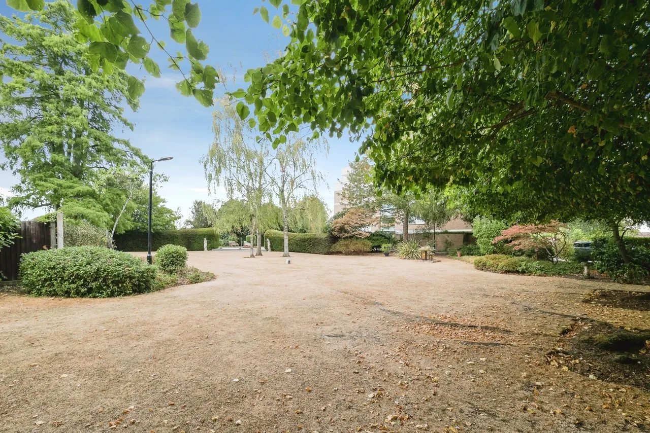 The Bowls, Chigwell, Essex, IG7, photo 15