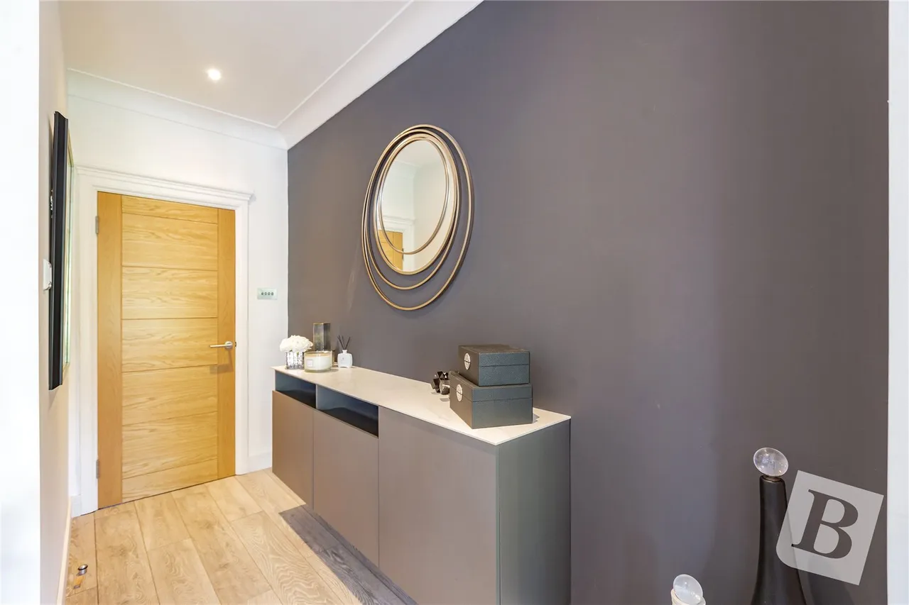Hillside Walk, Brentwood, CM14, photo 20
