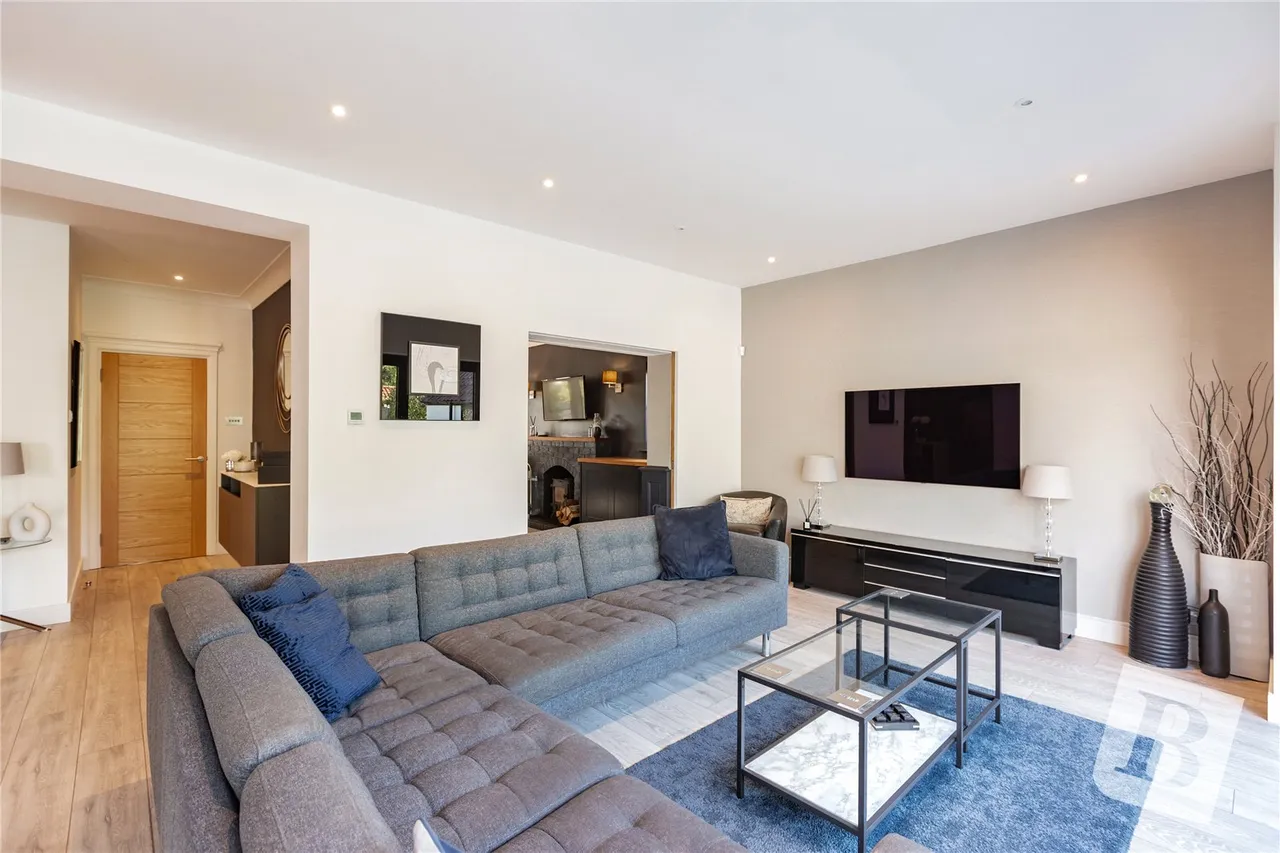 Hillside Walk, Brentwood, CM14, photo 10