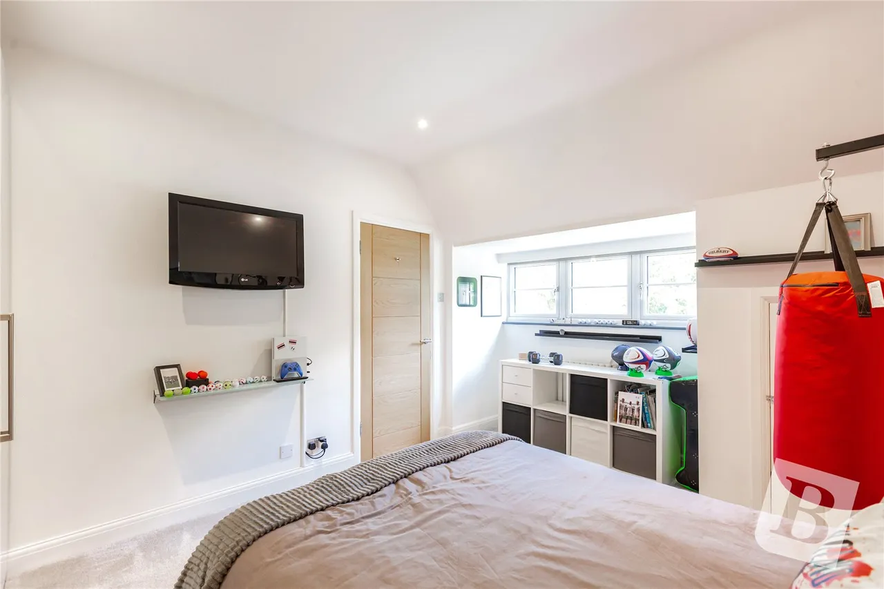 Hillside Walk, Brentwood, CM14, photo 31