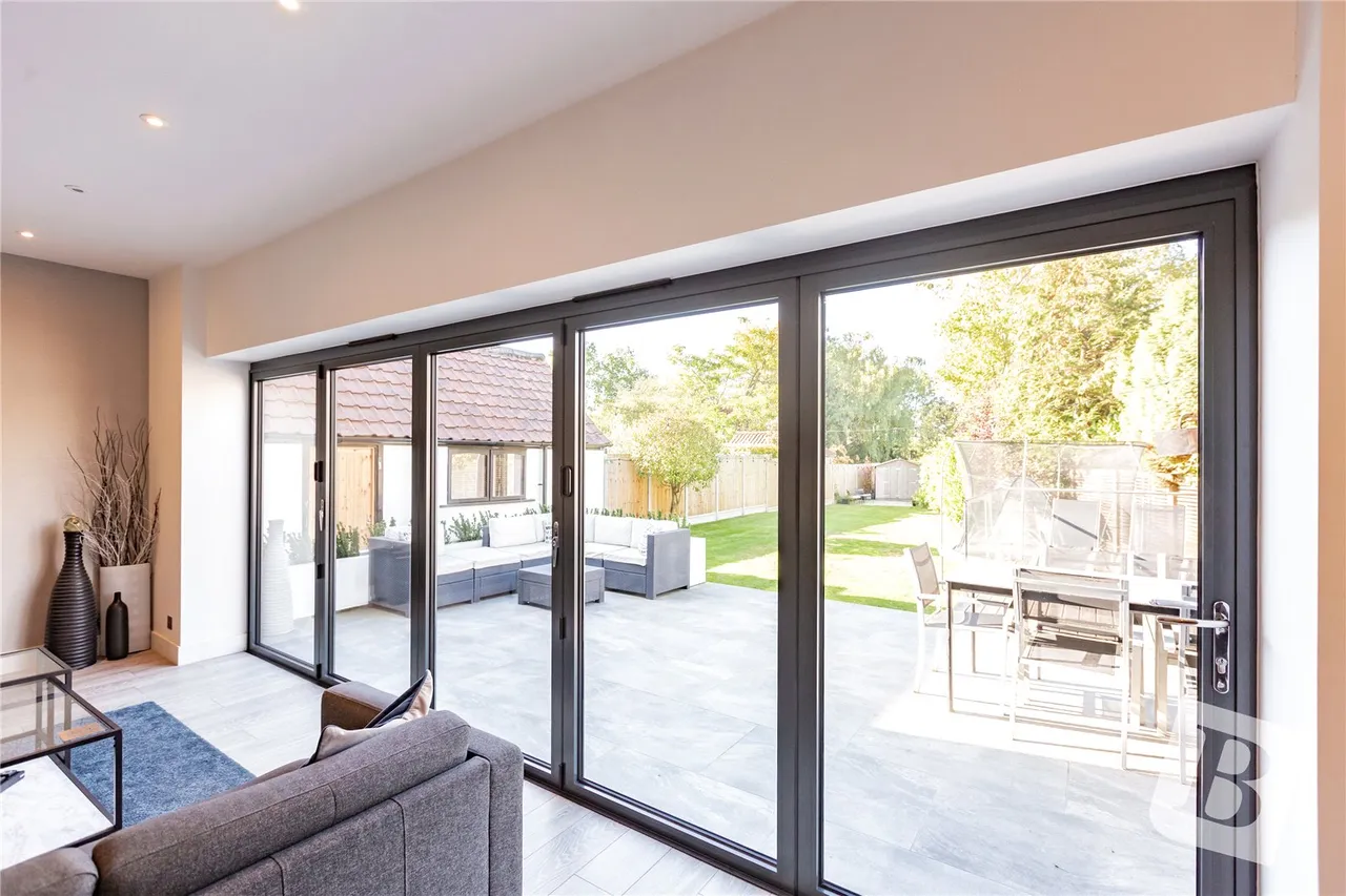 Hillside Walk, Brentwood, CM14, photo 13