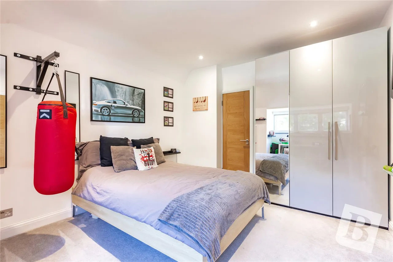 Hillside Walk, Brentwood, CM14, photo 26