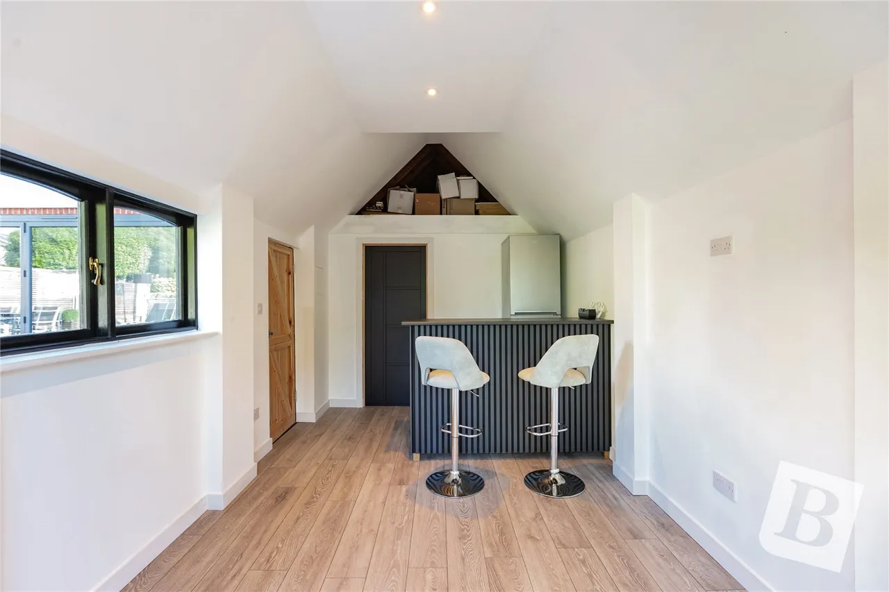 Hillside Walk, Brentwood, CM14, photo 33