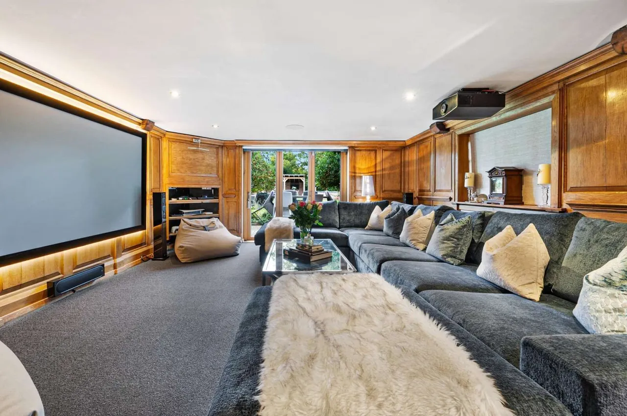 Soss Moss, Nether Alderley, Macclesfield, Cheshire, SK10 4TU, photo 11