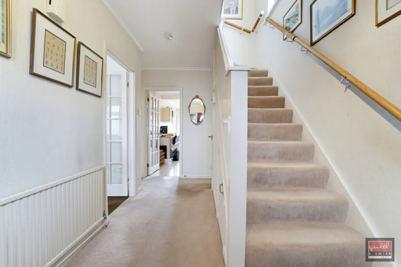 Stanwell Road, Ashford, photo 2