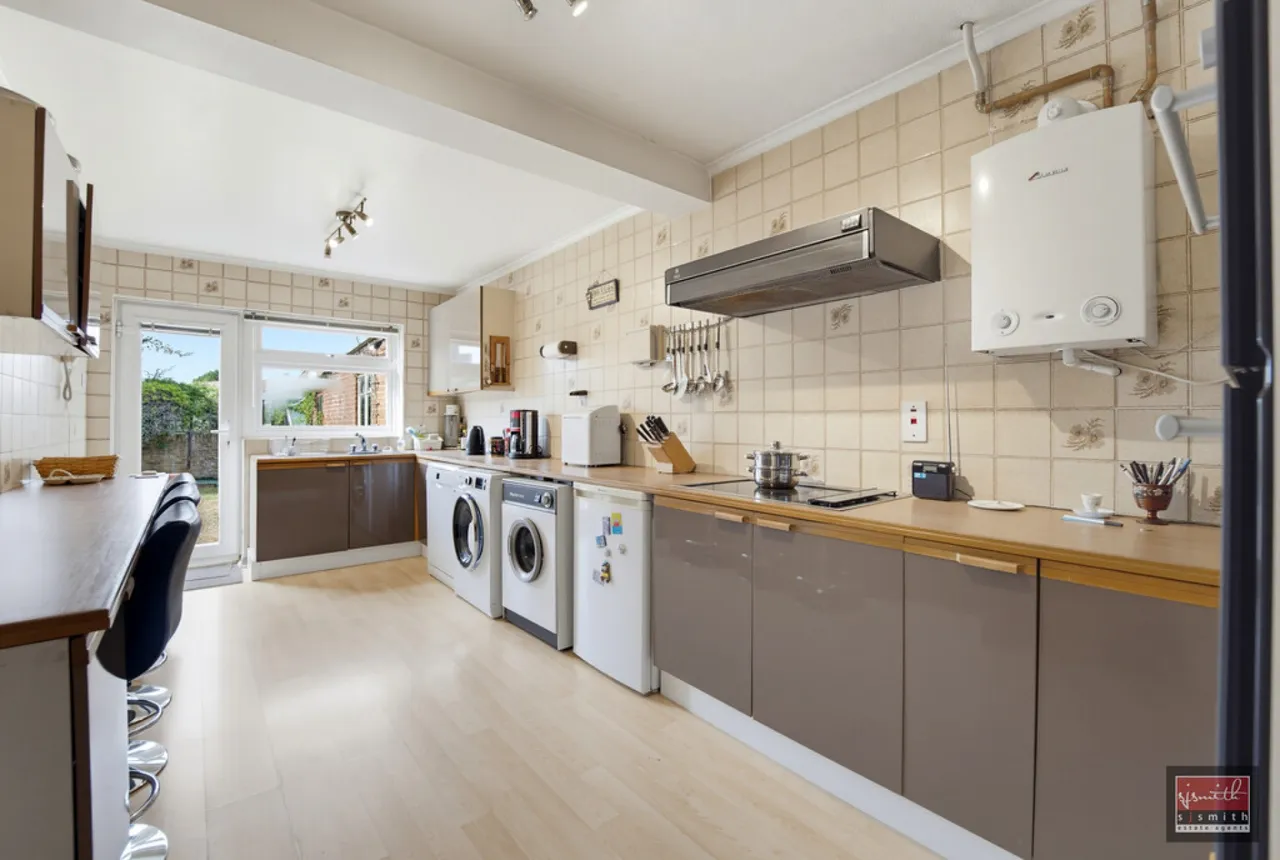 Stanwell Road, Ashford, photo 6
