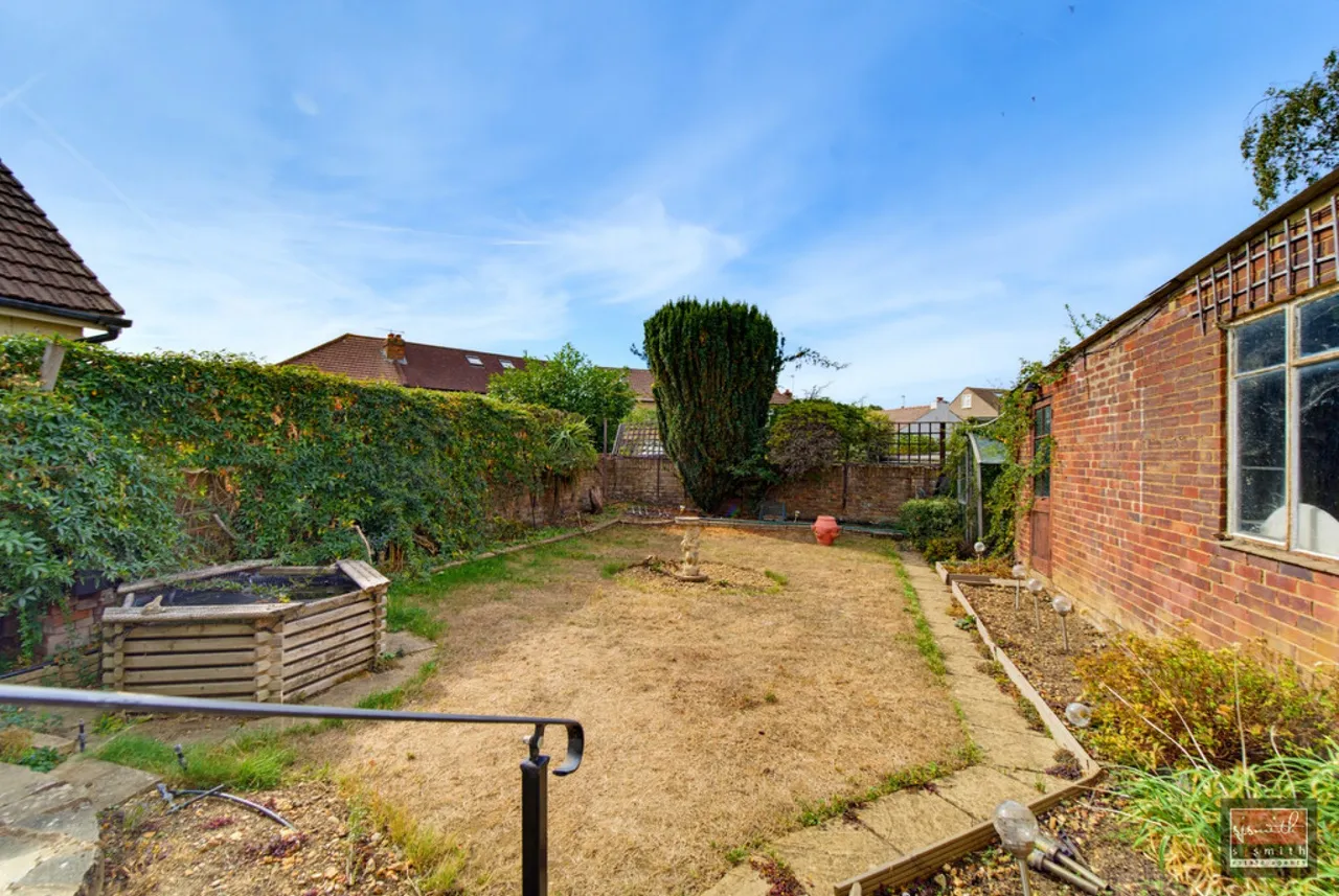 Stanwell Road, Ashford, photo 16