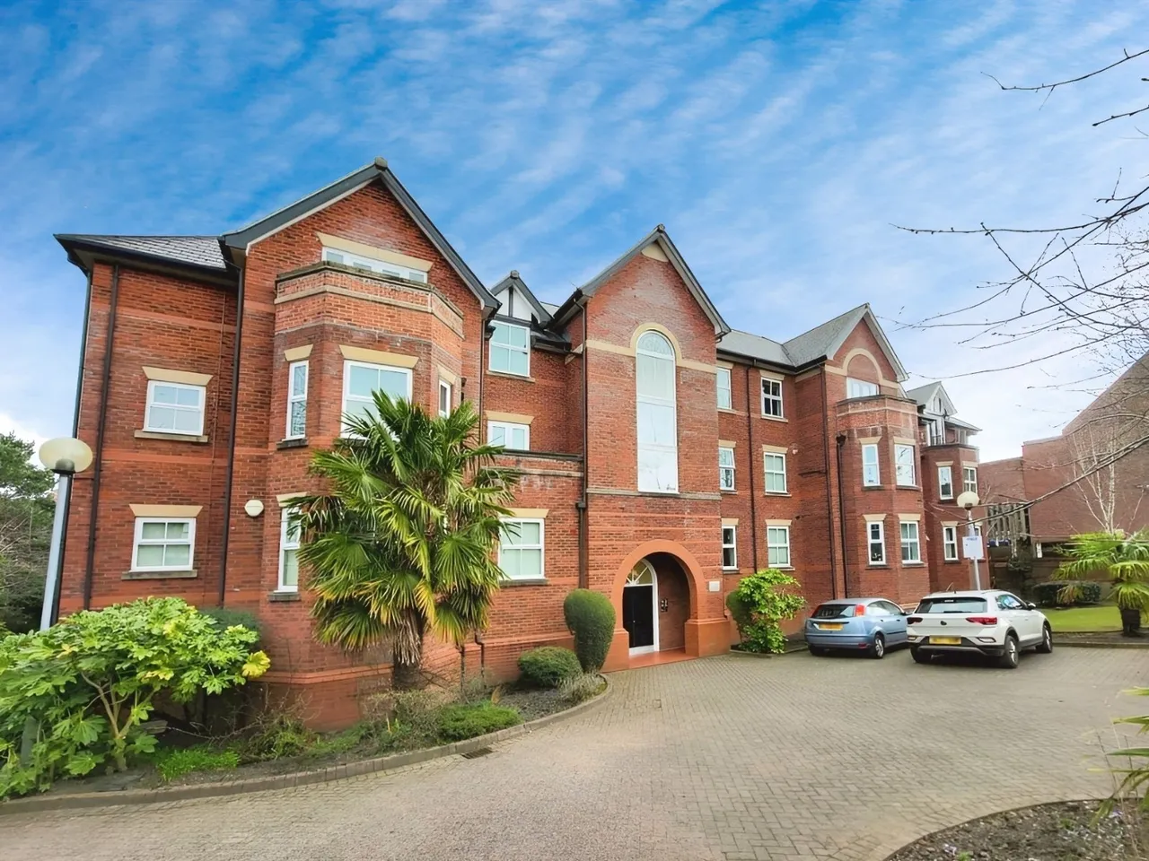 2 bed flat to rent, Brown Street, Altrincham, WA14