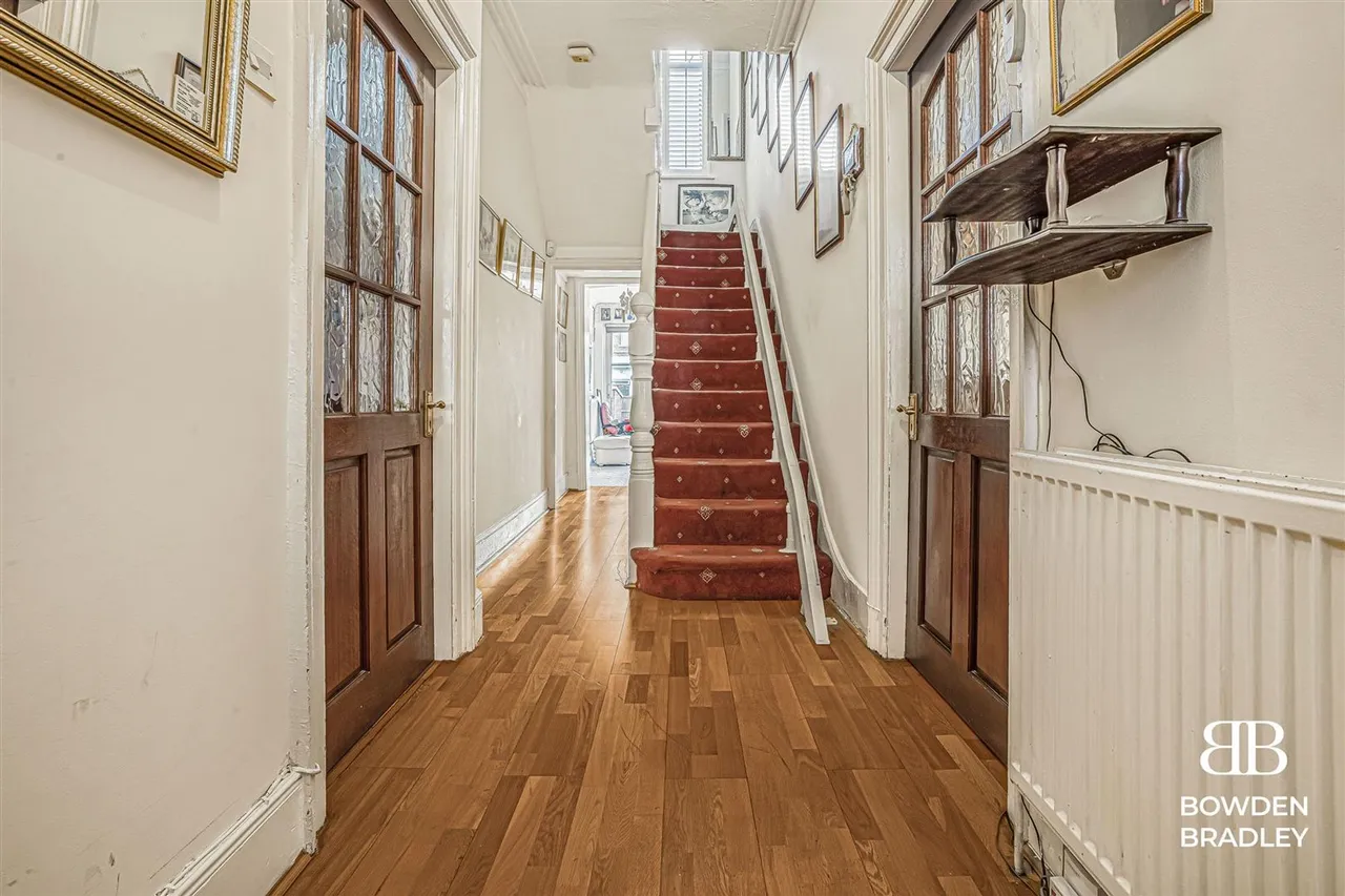 Courtland Avenue, Ilford, IG1, photo 10