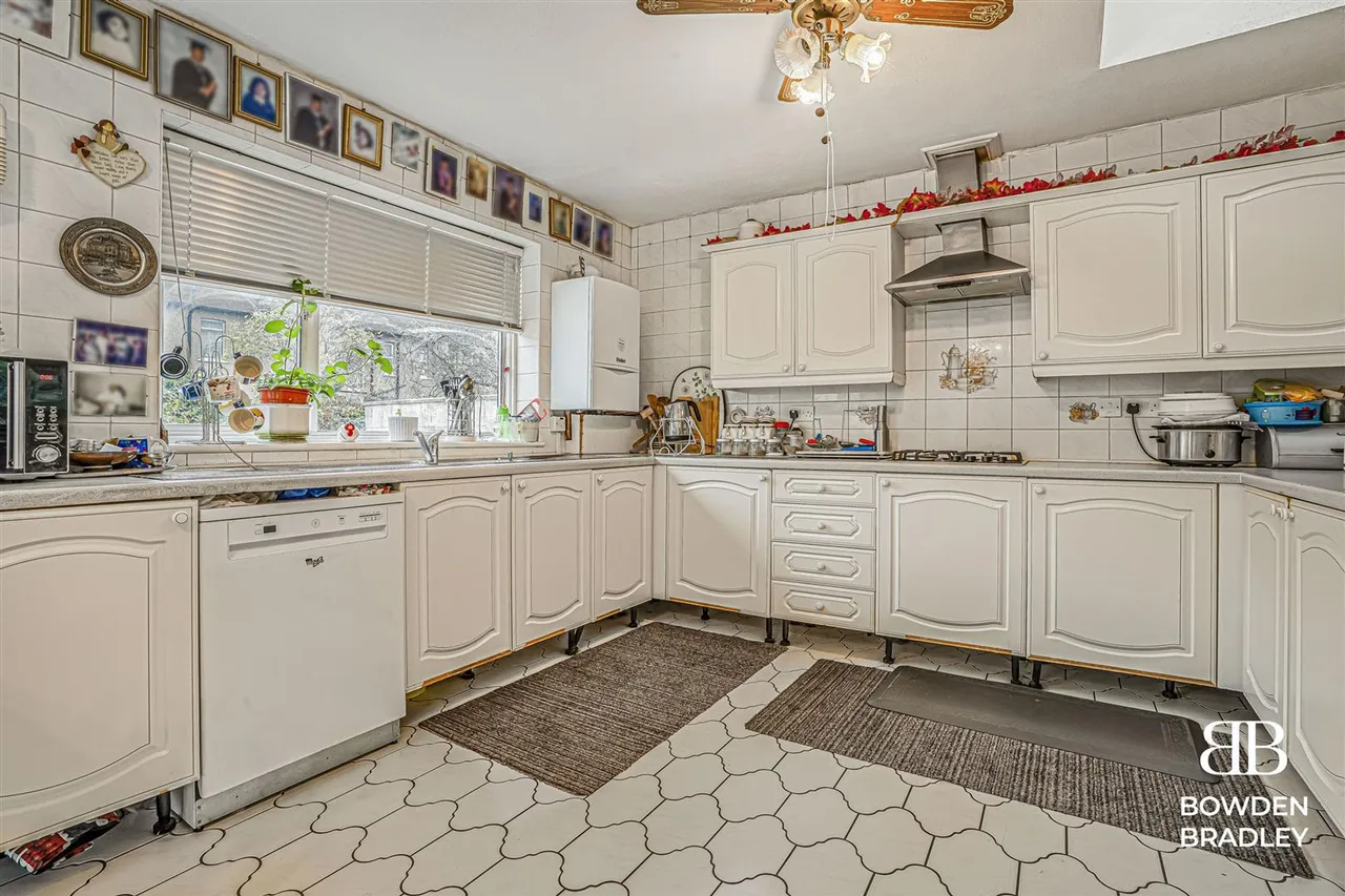 Courtland Avenue, Ilford, IG1, photo 6