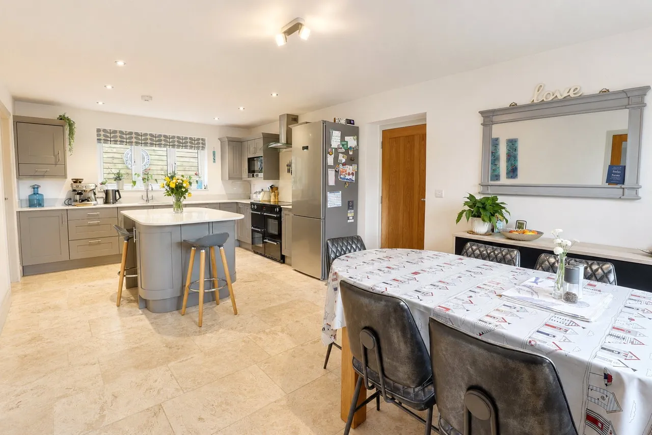 Tavistock Road, Launceston, PL15, photo 11