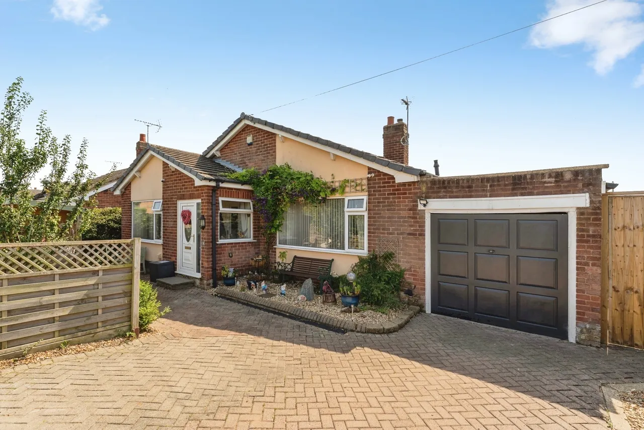 3 bed house for sale, Hawkesbury Road, Buckley, CH7