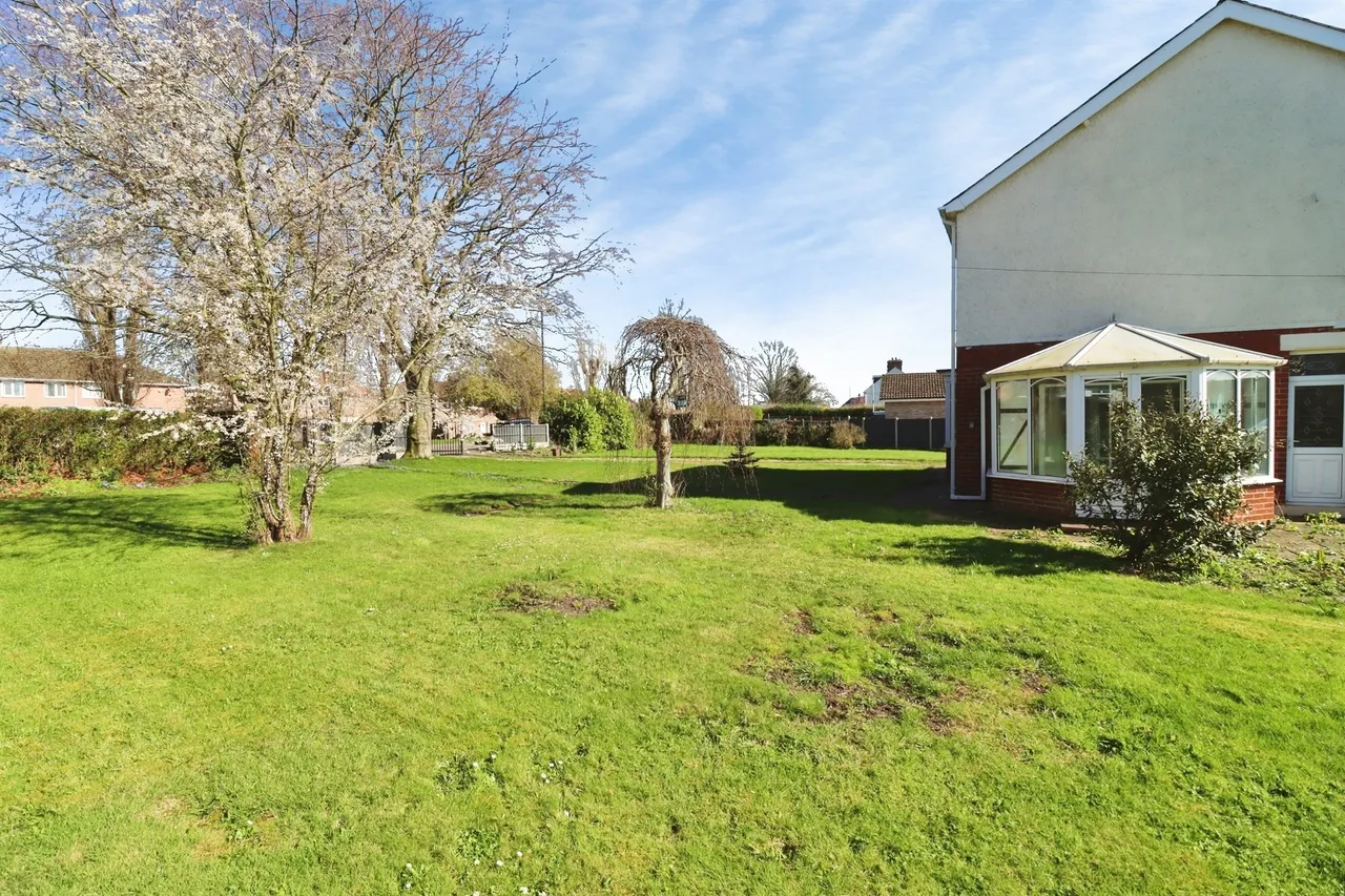 Creswell Road, Clowne, Chesterfield, photo 2