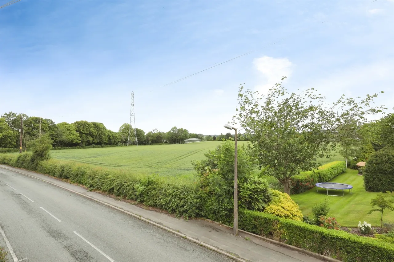 Station Road, Weaverham, CW8, photo 3