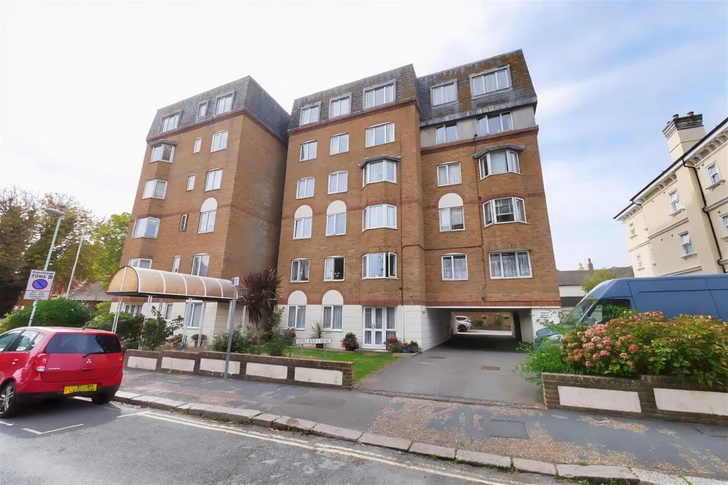 1 bed retirement property for sale, Gratwicke Road, Worthing, BN11