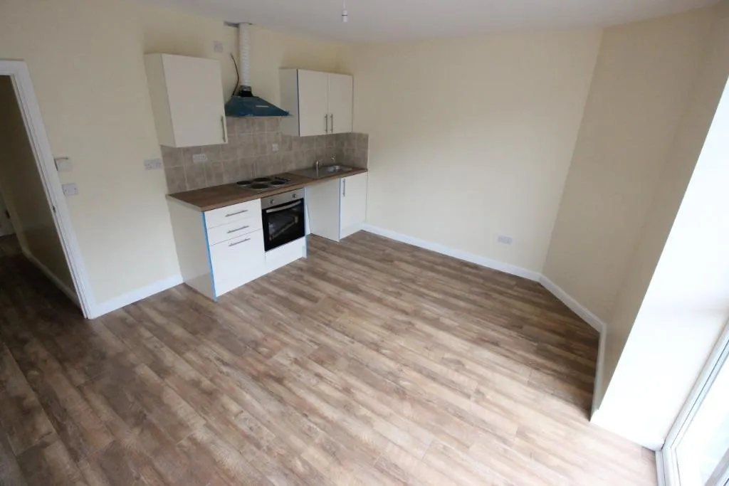 Jenkins Street, Hopkinstown, CF37, photo 4