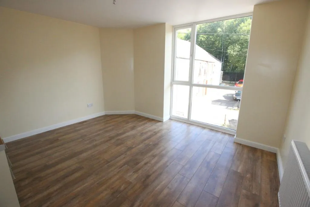 Jenkins Street, Hopkinstown, CF37, photo 6