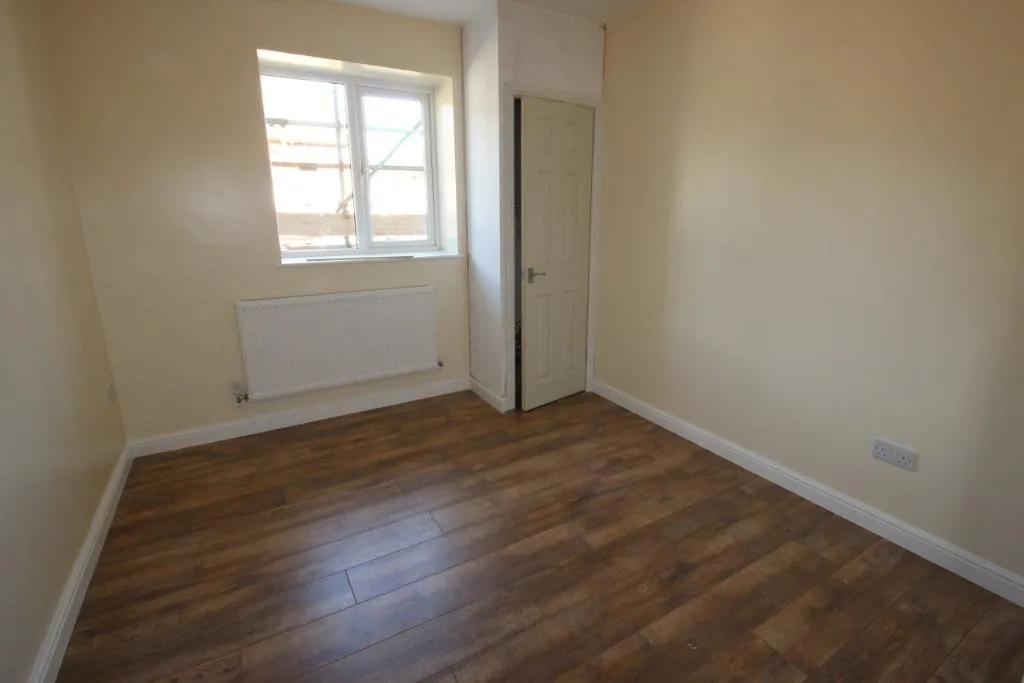 Jenkins Street, Hopkinstown, CF37, photo 7