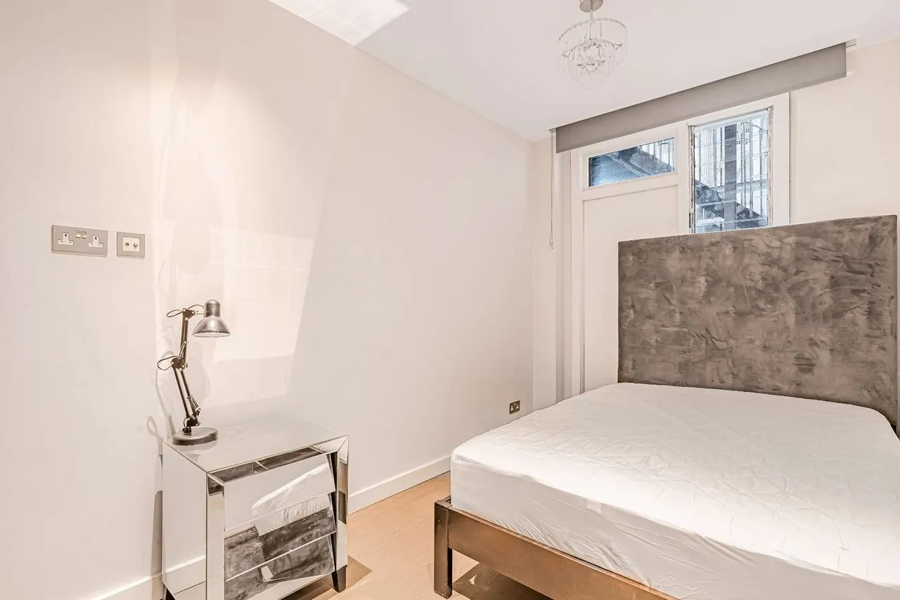 Hyde Park Place, London, W2, photo 9