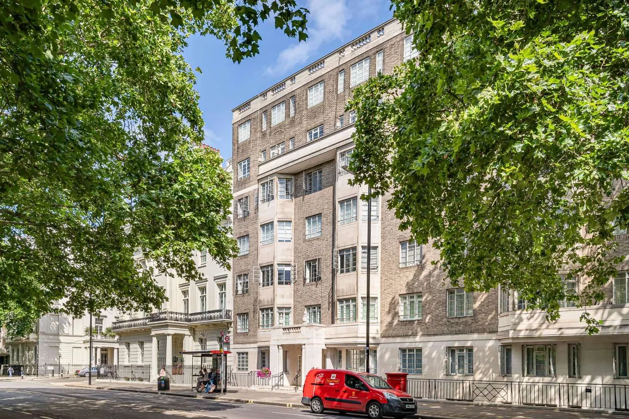 Hyde Park Place, London, W2, photo 2