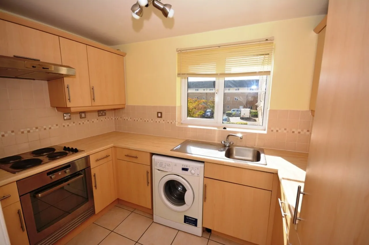 Crowe Road, Bedford, photo 3