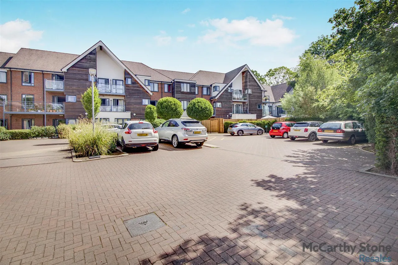 Darkes Lane, Potters Bar, EN6, photo 8