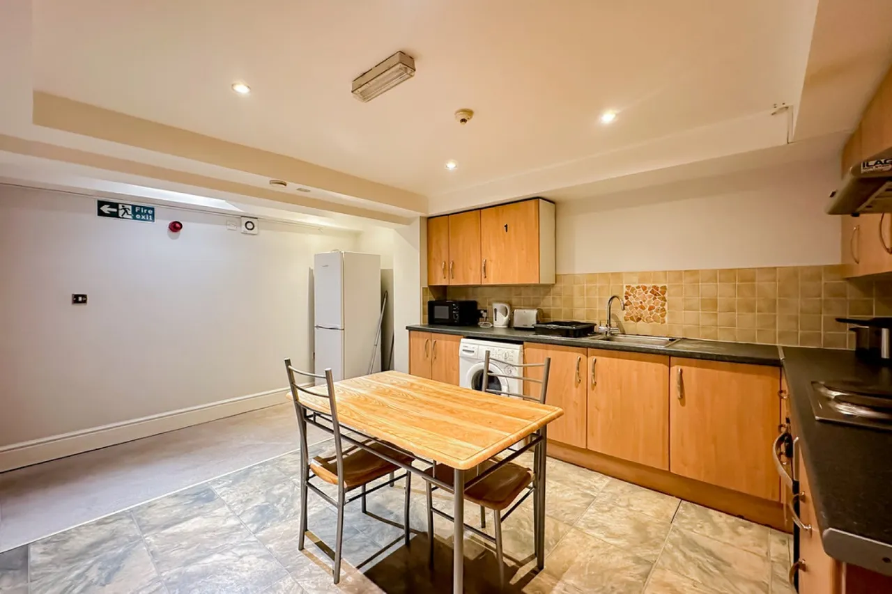 160b &amp; 162 Uttoxeter New Road, Derby, photo 7