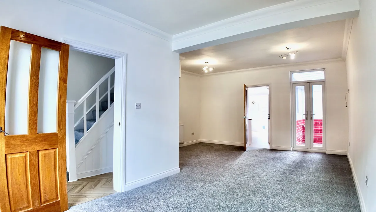 Greenfield, Newbridge, NP11, photo 9