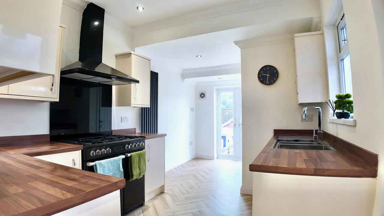 Greenfield, Newbridge, NP11, photo 29