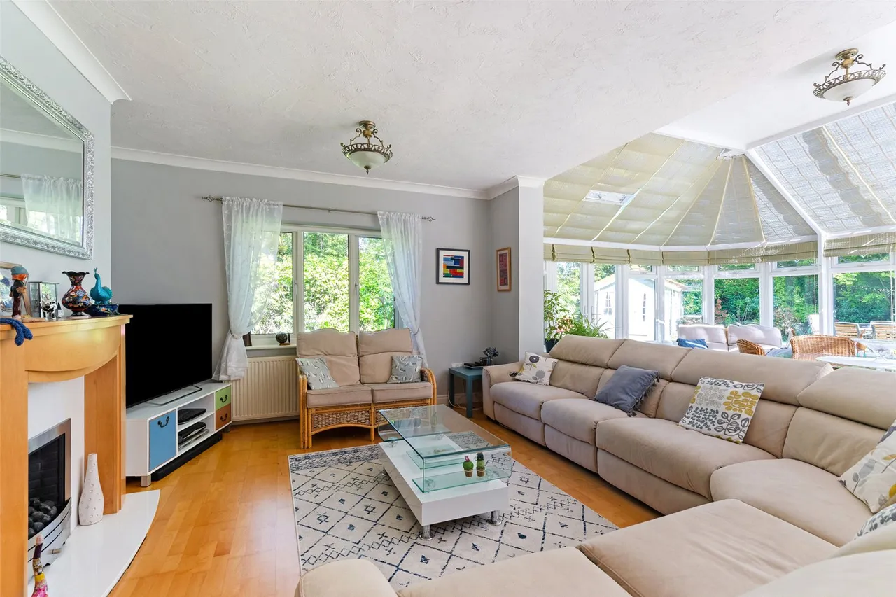 Orchard End, Rowledge, Farnham, Surrey, GU10 4EE, photo 8