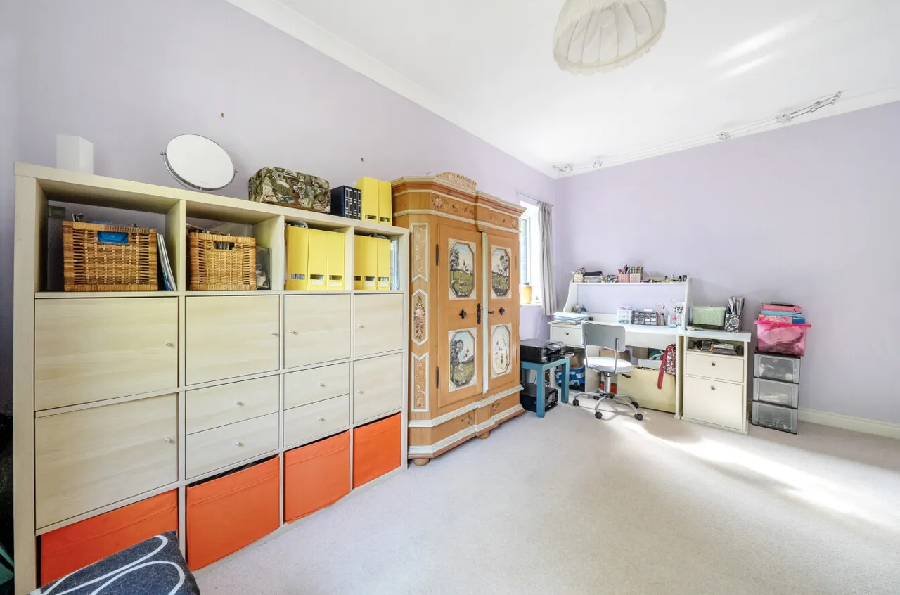 Orchard End, Rowledge, Farnham, Surrey, GU10 4EE, photo 13