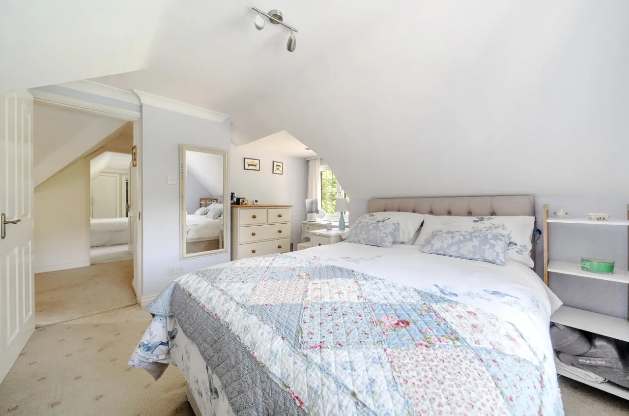Orchard End, Rowledge, Farnham, Surrey, GU10 4EE, photo 16