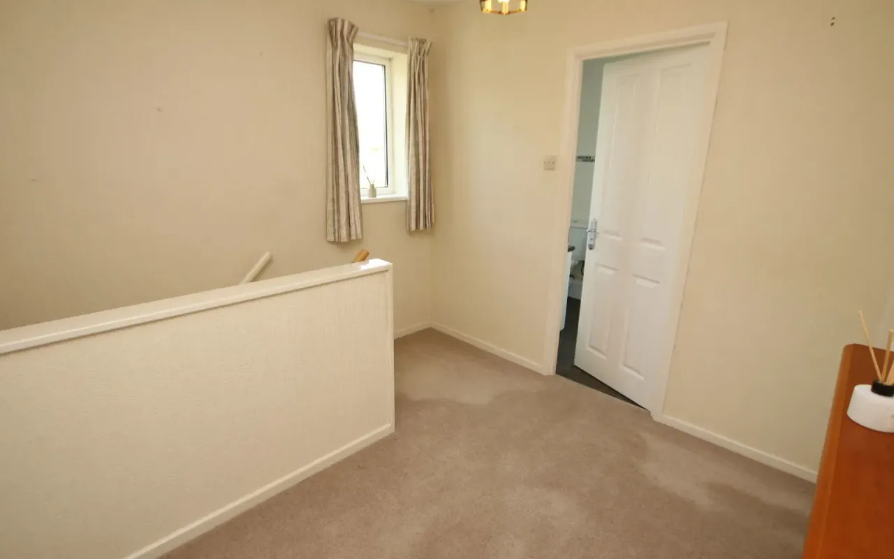 Huddersfield Road, Penistone, photo 9