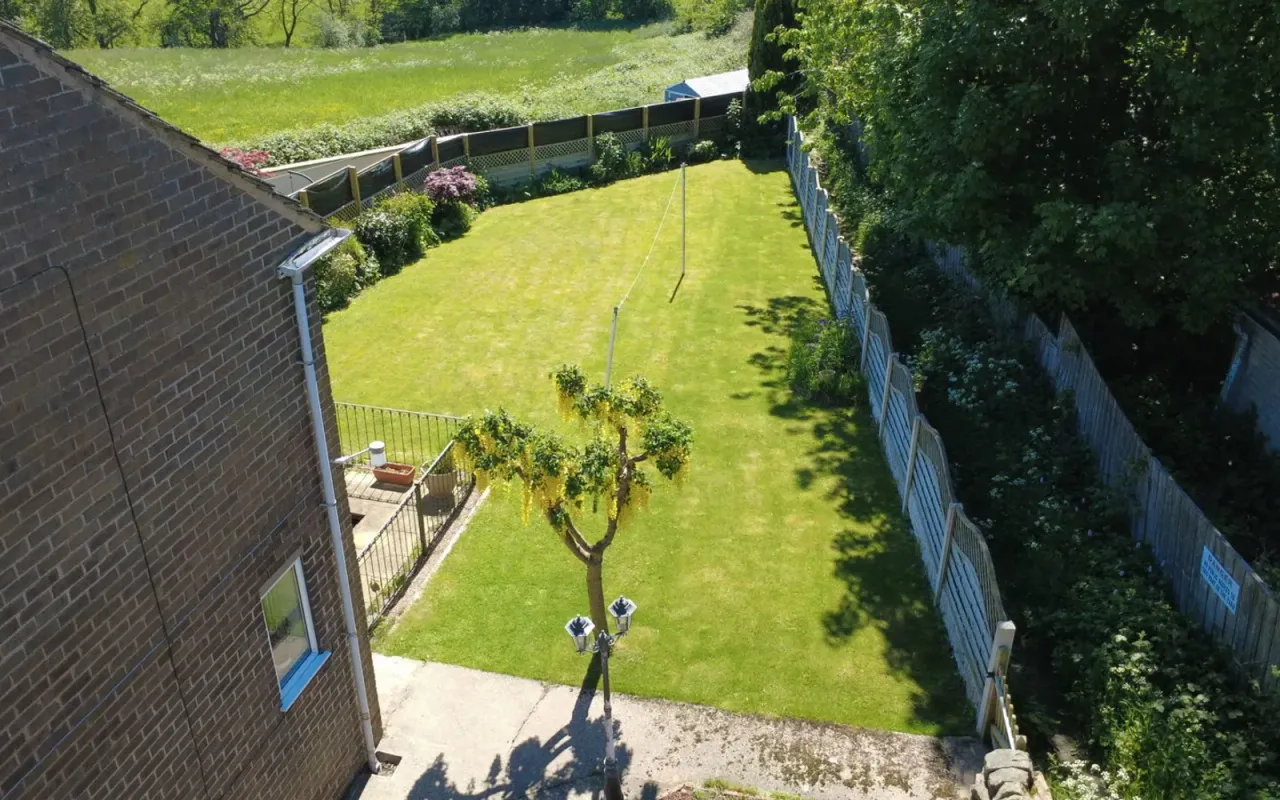 Huddersfield Road, Penistone, photo 14
