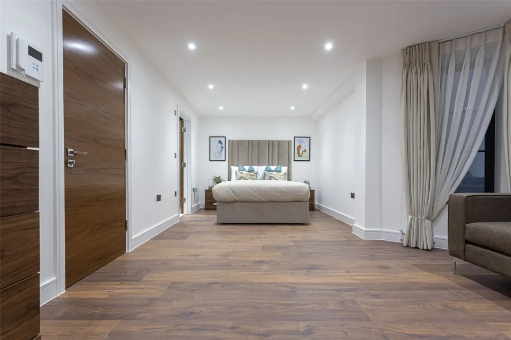 Hillcrest Road, Ealing, W3, photo 10